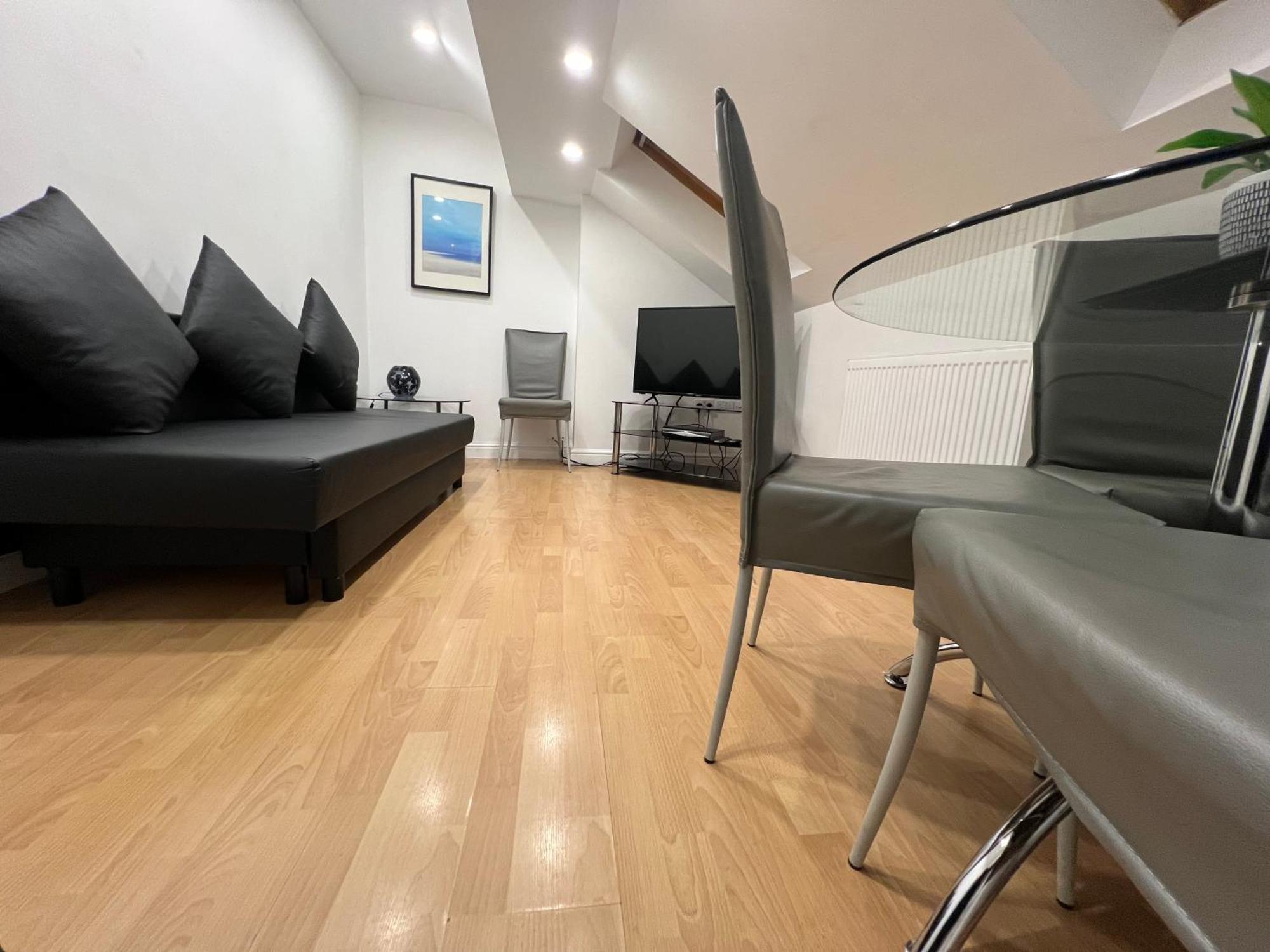 Cosy Penthouse Suite Happily Sleeps Up To Five Halifax Exterior foto